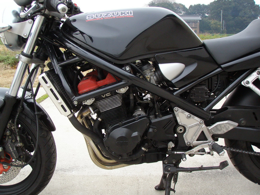 Купить мотоцикл Suzuki Bandit400V 1991 фото 13